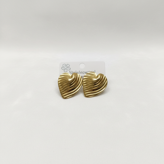 Heart-Shaped Anti-Tarnish stud Earrings