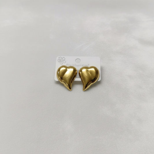 Heart-Shaped Anti-Tarnish stud earrings