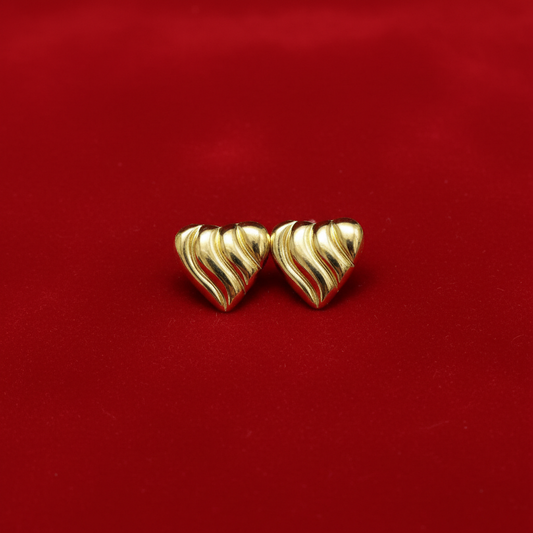 Heart-Shaped Ribbed Earrings