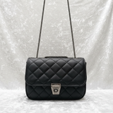 Diamond-Quilted Pattern Hangbag