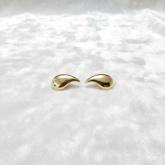 Teardrop-Shaped Anti-Tarnish Earrings
